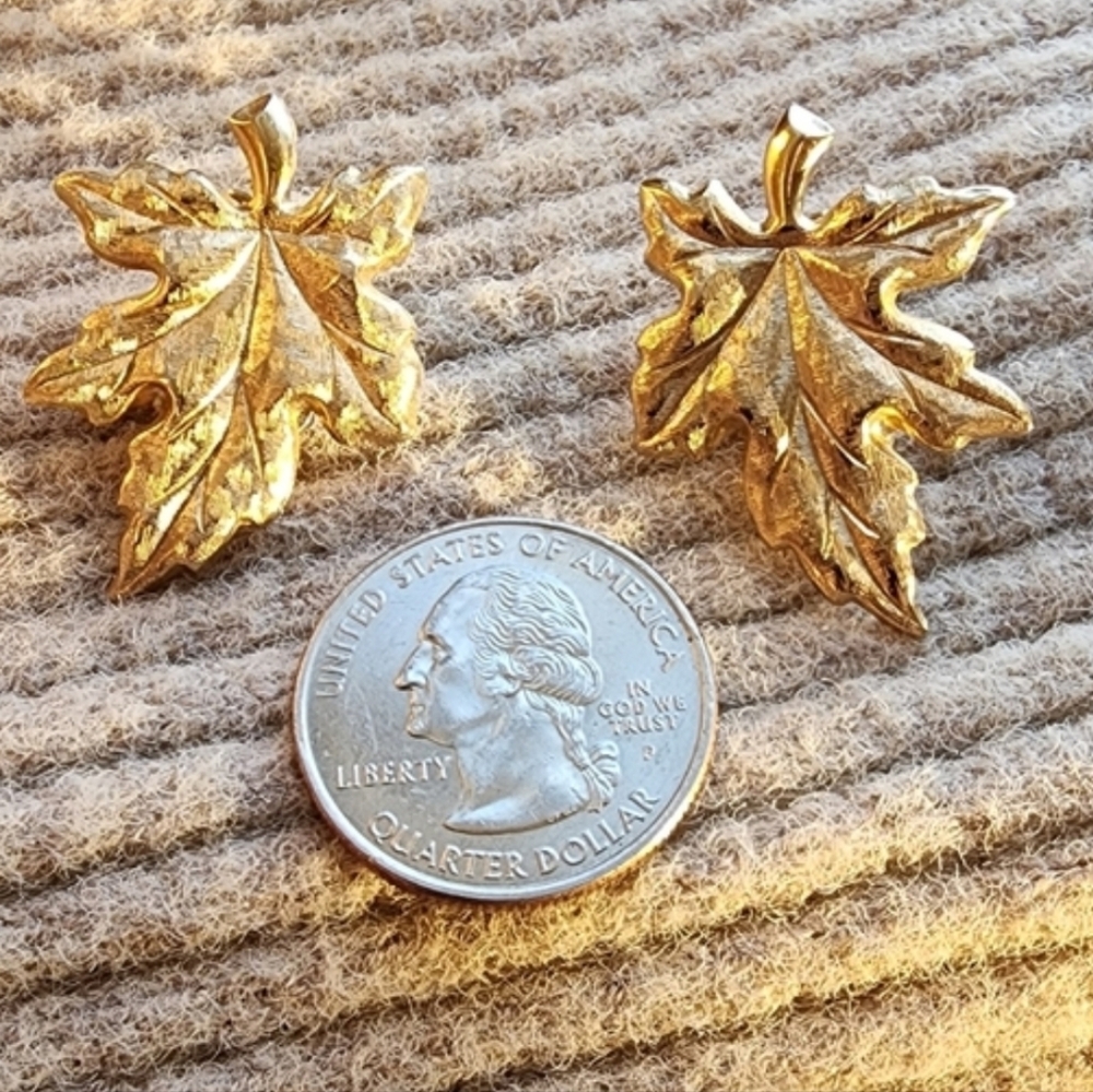 Cute Combo! Listing Bundle of Clip Leaf Earrings and Pants